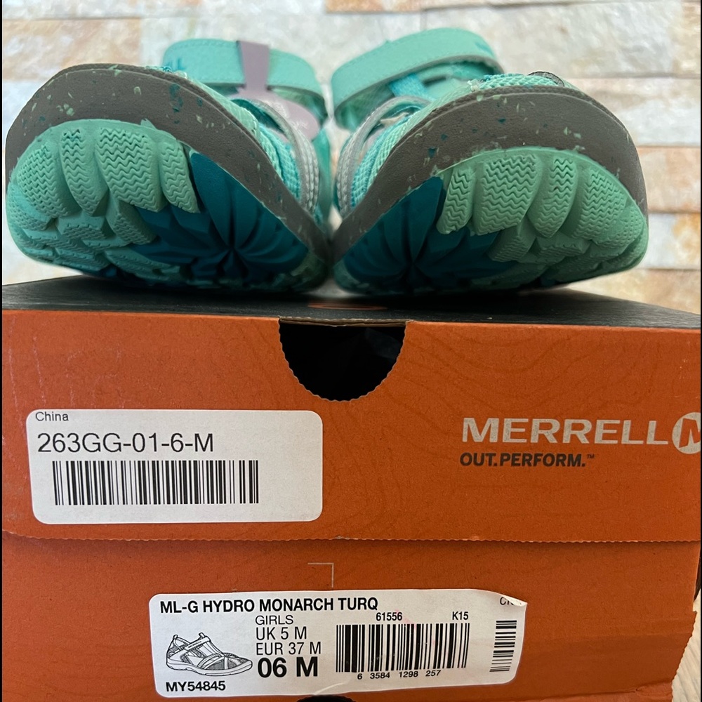 Merrel girls water shoes
